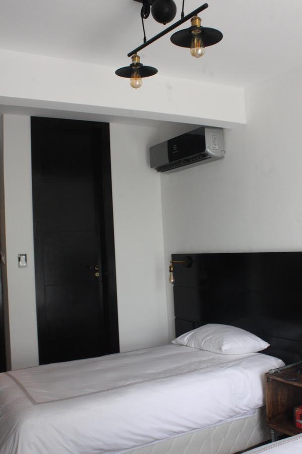 Hotel 1945 Aeropuerto 아순시온 외부 사진